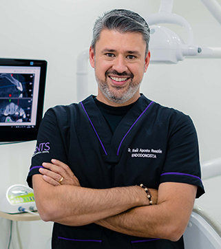 Endodoncista Dr. Raúl Aponte