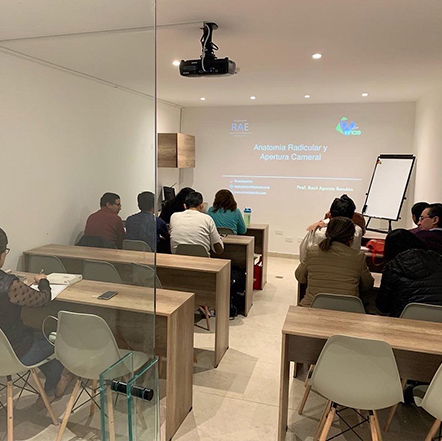 Charlas por el Dr. Raúl Aponte